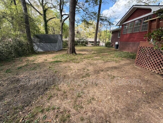 Building Photo - 200 Indian Creek Dr