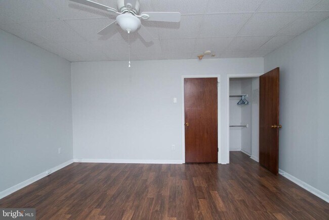 Building Photo - 1154 S 11th St