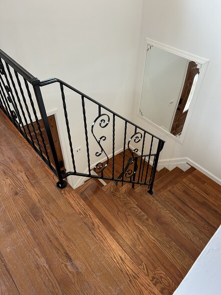 Building Photo - 405 Massapequa Ave