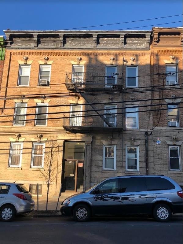 Building Photo - 44 Broadway