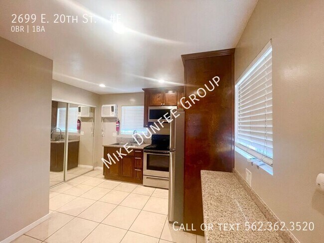 Building Photo - 2699 E 20th St