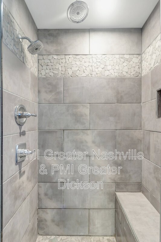 Building Photo - 2543 Summit Ct