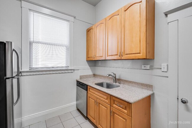 Building Photo - 849 Divisadero St