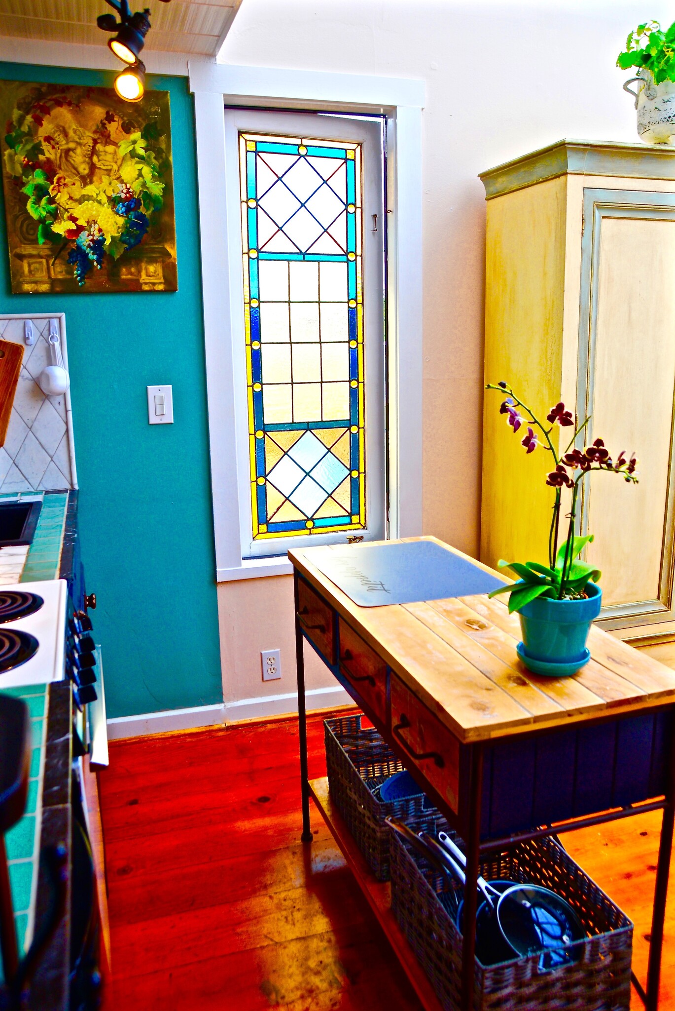 Building Photo - 137 4th St