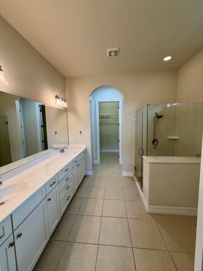 Building Photo - 2905 Siena Cir