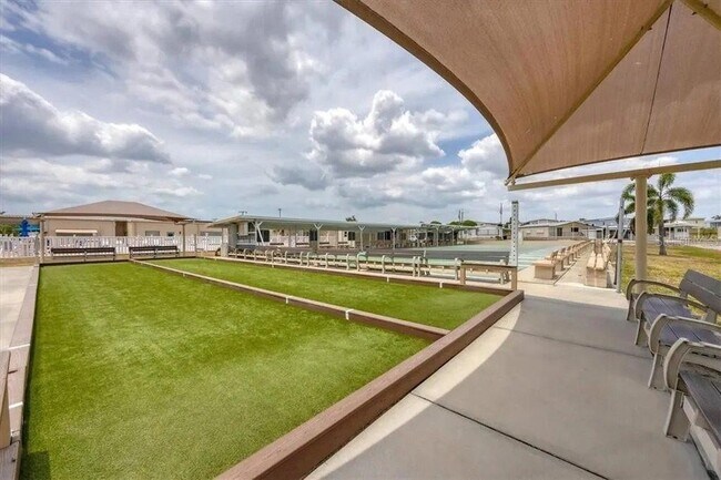 Building Photo - 4108 10th St Ct E