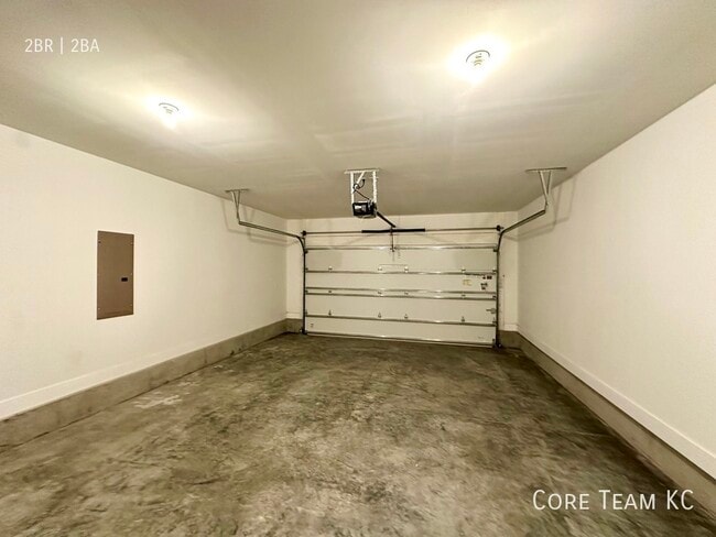 Building Photo - 7708 Main St