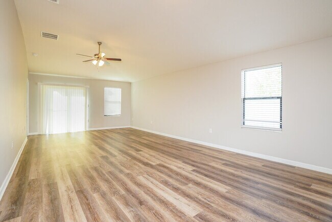 Building Photo - 2536 Tall Grass Rd