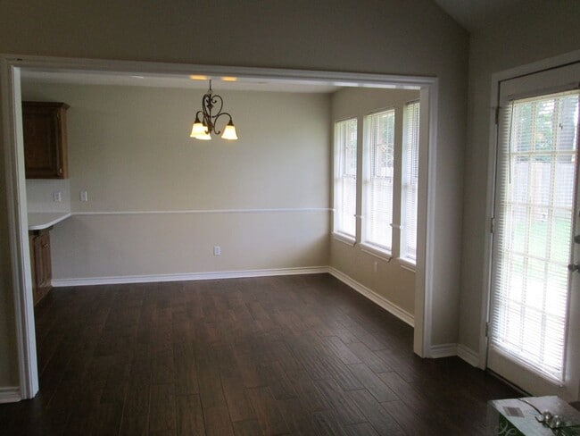 Building Photo - 3 bedroom 2 bath home in Tyler! Coming soon!