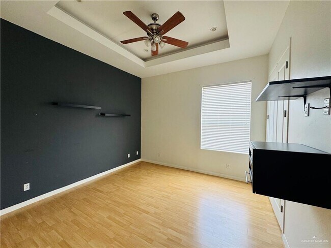 Building Photo - 27 Olympia Ave