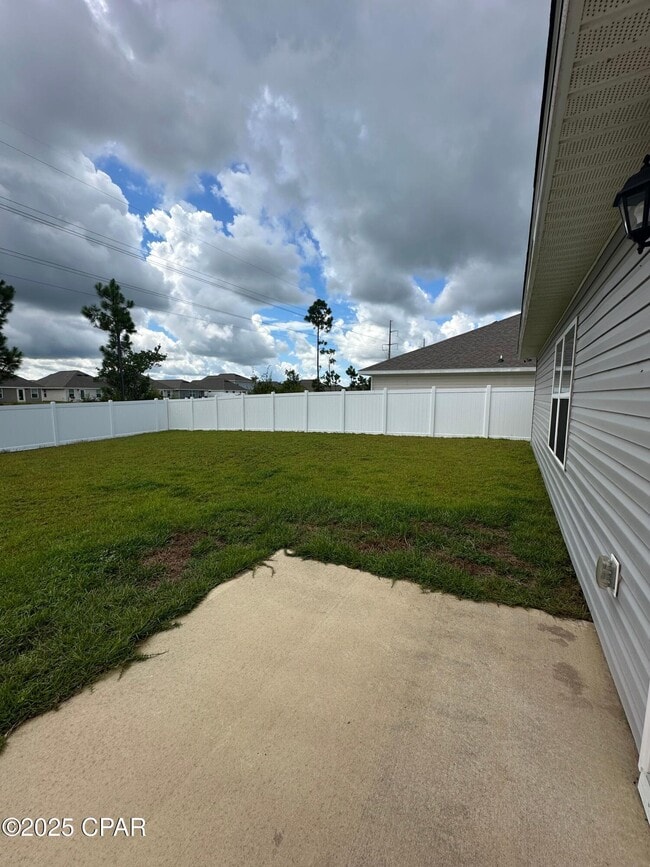 Building Photo - 6636 Slabinski Ln