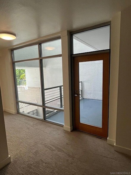 Building Photo - 425 W Beech St