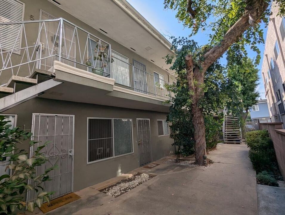 Building Photo - 12714 Matteson Ave