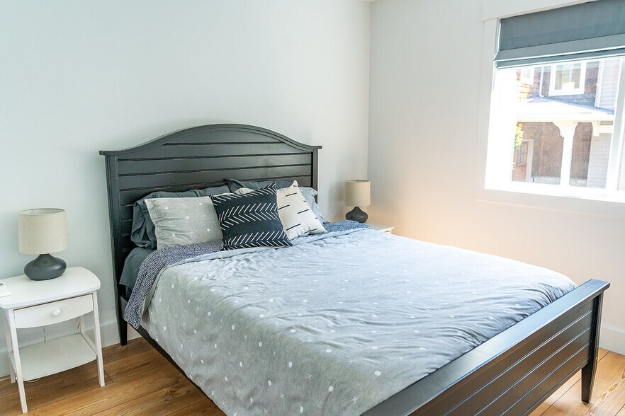 Primary Photo - 10446 NE 110th St