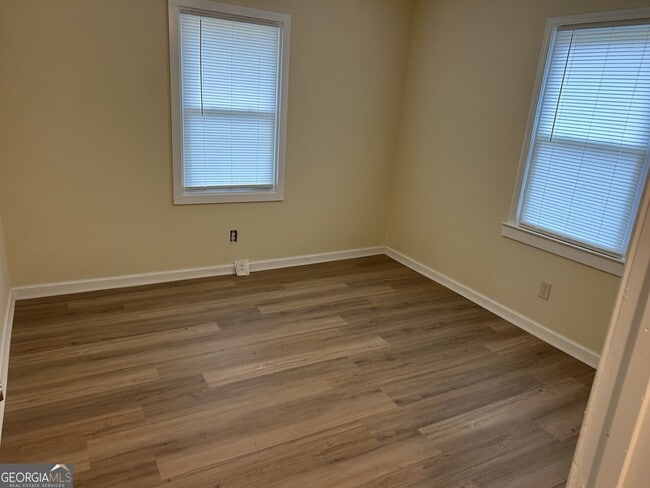 Building Photo - 207 Mt Moriah Rd