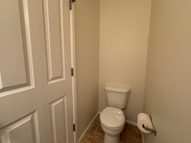 Building Photo - 2 Bed, 3 Bath in Cordata Neighborhood