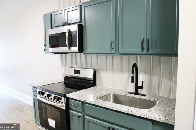 Building Photo - 118 Dougherty St