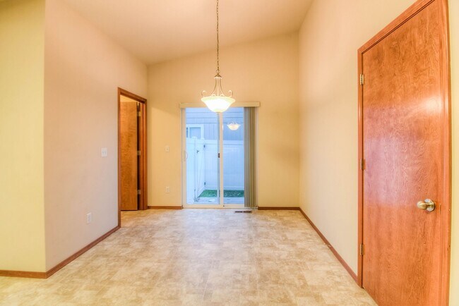Building Photo - 1007 S 91st Ave
