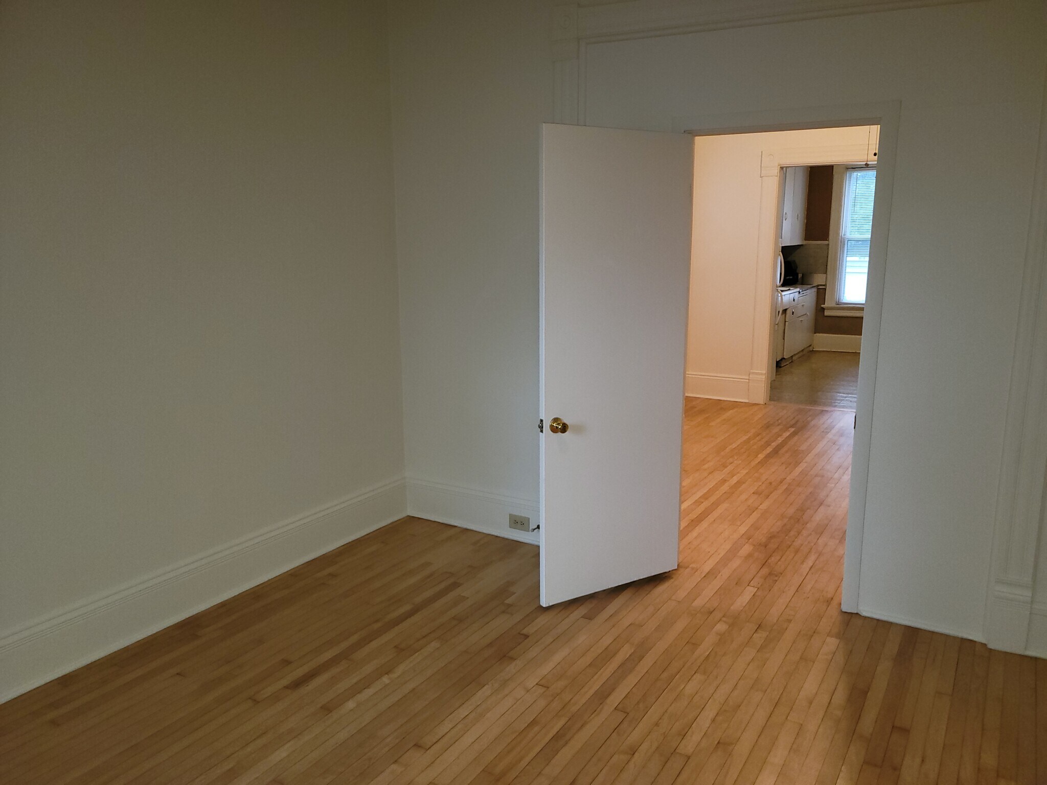 Bedroom #1 (12' x 12') - 3115 N Bartlett Ave - Lower