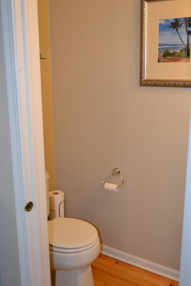 Building Photo - 2990 Peachtree Cir