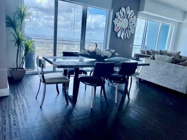 Building Photo - 60 SW 13th St