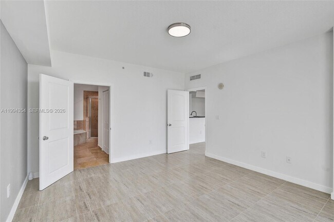 Building Photo - 7900 Harbor Island Dr