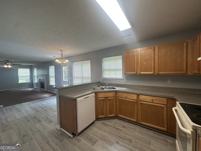 Building Photo - 2877 Partin Pl