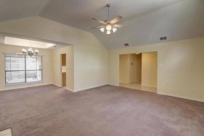 Building Photo - 4321 Holly Ridge Dr