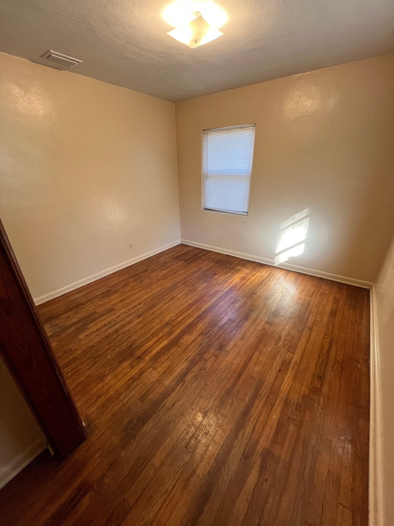 Building Photo - 5476 Commonwealth Ave