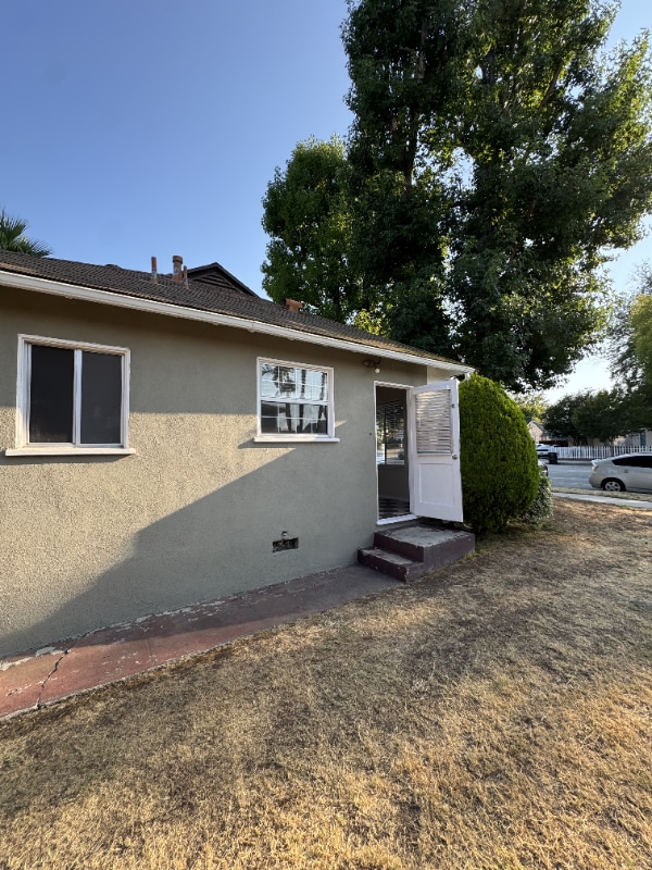 Building Photo - 5052 Colfax Ave