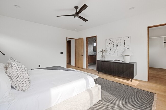 Building Photo - 1603 5th Ave N