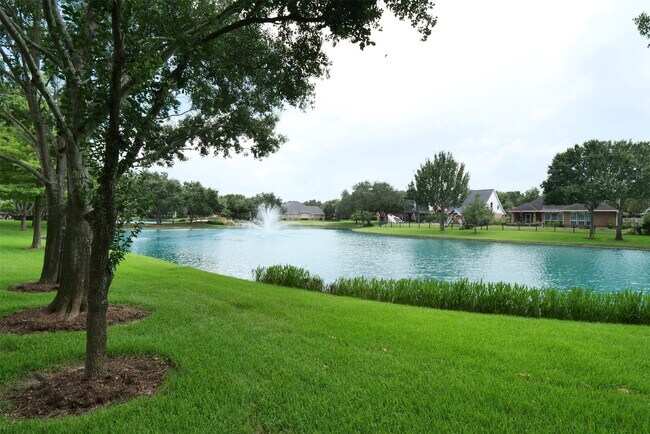 Building Photo - 22719 Sierra Lake Ct