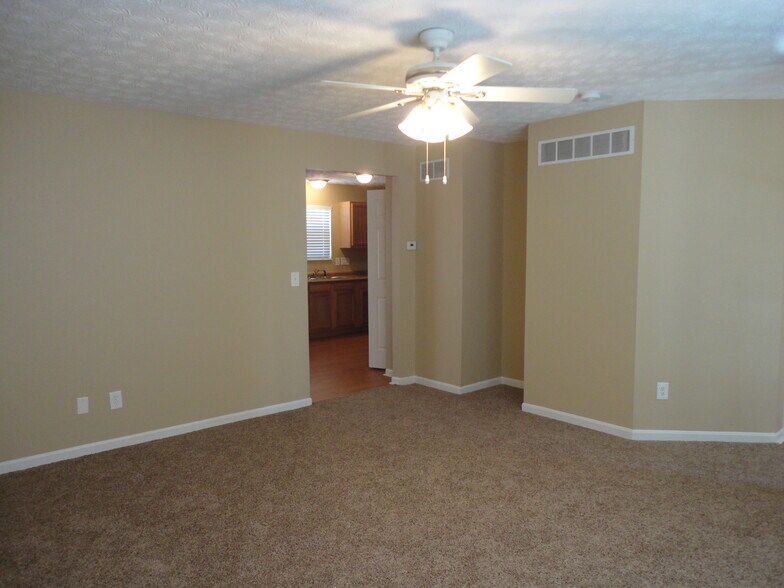 Building Photo - 531 Sherman Dr