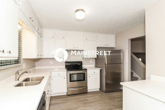 Building Photo - 3 Bedroom Pet-Friendly Home in Decatur, GA with Main Street Renewal