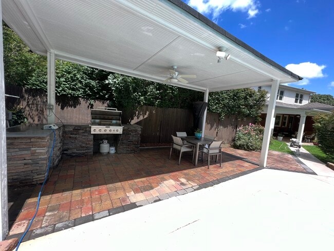 Building Photo - 795 Oak Trail Dr