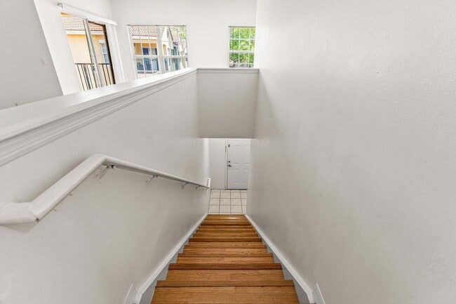 Building Photo - 10336 Fox Trail Rd S