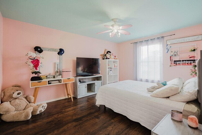 Building Photo - 13126 Ent Loop