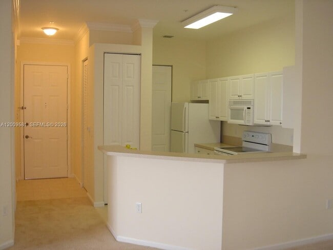 Building Photo - 4404 SW 160th Ave