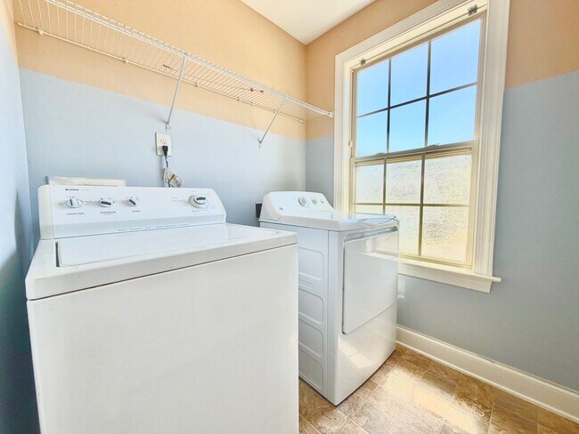 Building Photo - Spacious 3BR/2.5BA Home on Quiet Cul-de-Sac in Knightdale's Churchill Community