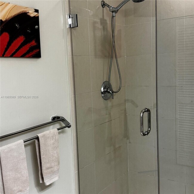 Building Photo - 1111 SW 1st Ave