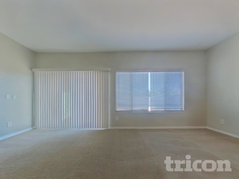 Building Photo - 25574 W St Charles Ct
