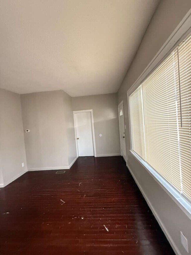 Building Photo - 13331 Strathmoor St