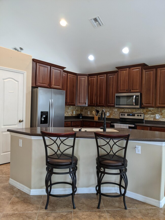 Building Photo - 2458 Blackburn Cir