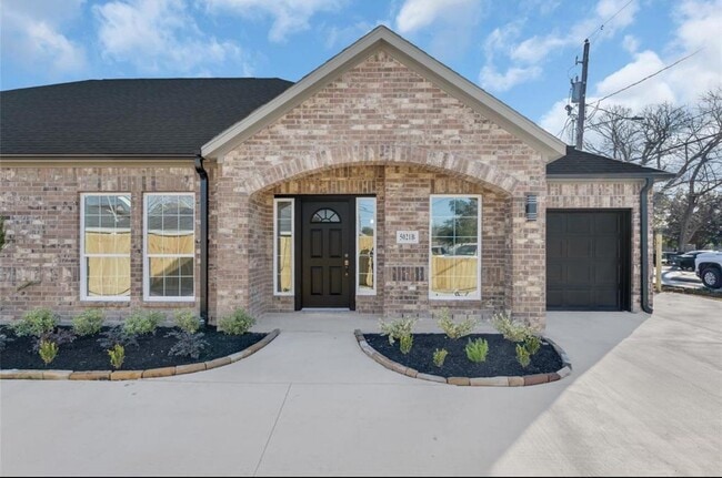 Building Photo - 5021 Mallow St