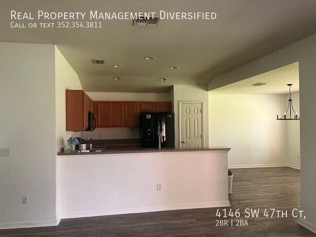 Building Photo - 4146 SW 47th Ct