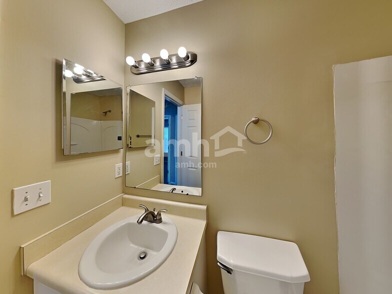 Building Photo - 9283 Ruston Ln