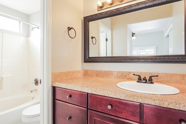 Building Photo - 2317 E Flintlock Pl