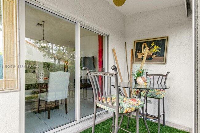 Building Photo - 6207 Floral Lakes Dr