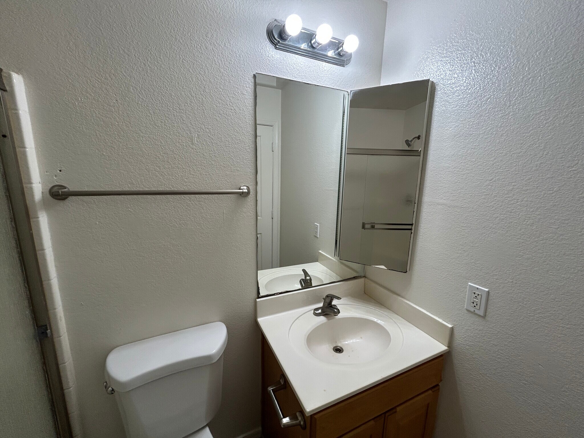 Building Photo - 7801 N 44th Dr