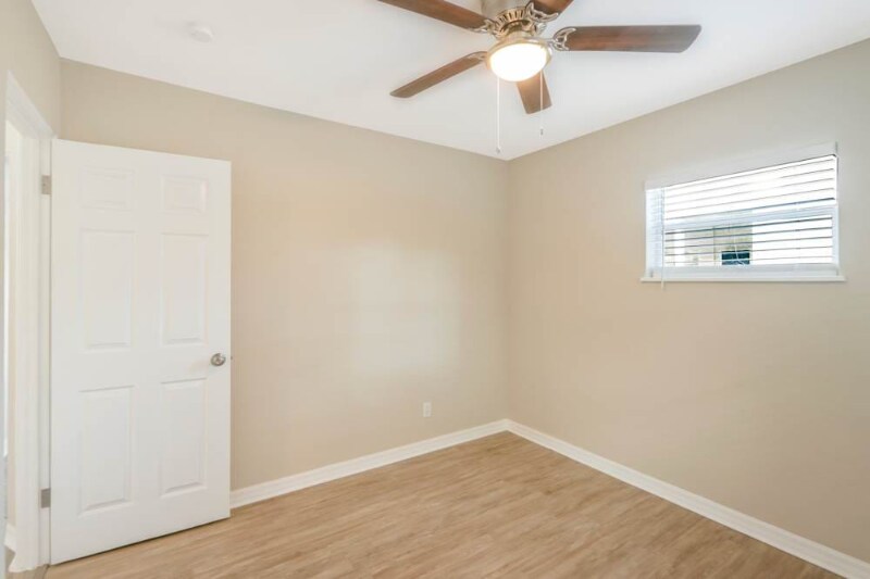 Building Photo - 27296 Sunnybrook Rd